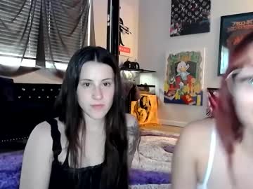 girl
        mayhem4ever cam image #190418