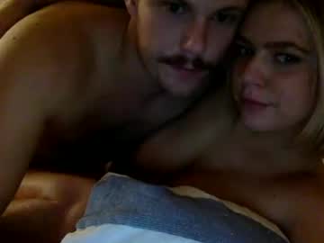 couple
        banjandlo cam image #256831