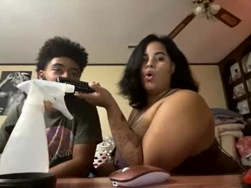 couple
        helovesmehelovesmenot cam image #205170