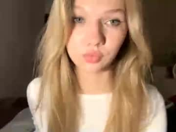 girl Free Amateur Milf Sex Cam with sultry_dreamer_4ever