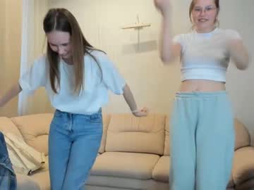 couple Free Amateur Milf Sex Cam with marivanna_