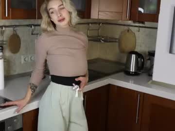 girl
        violetta_hoty cam image #13738