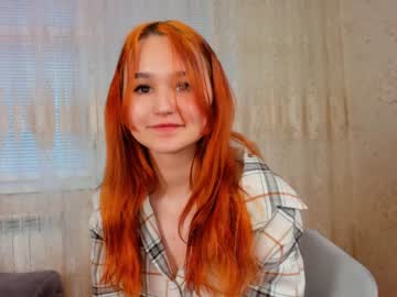 girl
        emilydyer cam image #85227