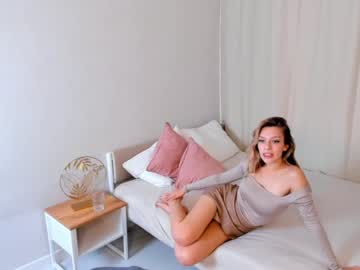 girl
        abigailhale cam image #123645
