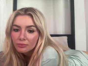 girl
        hotpinksoap cam image #164510