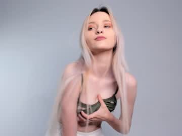 girl
        annawilkinsona cam image #103613
