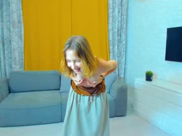 girl
        bethdawis cam image #122511