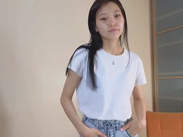 girl
        albertaedgington cam image #178340