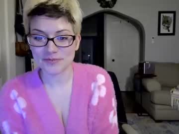 girl
        stellahunny cam image #136657