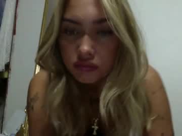 girl
        tattedblondiezoe cam image #149160
