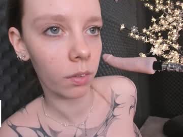 girl
        kitness_sky cam image #235609
