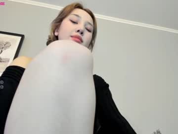 girl
        korean_sua cam image #18023