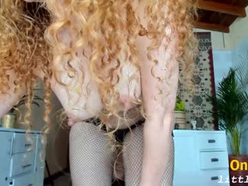 girl
        little_izzi cam image #74971