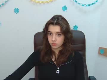 girl
        sskruellatee cam image #156422