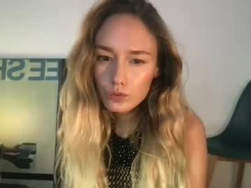 girl
        sweetcocoalice cam image #64460