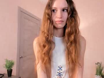 girl
        katiecullimore cam image #198994