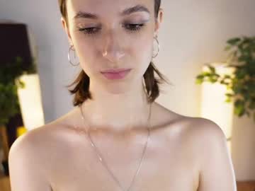 girl
        lornafletcher cam image #265224