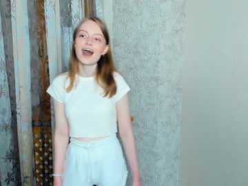 girl
        meand_you cam image #108203