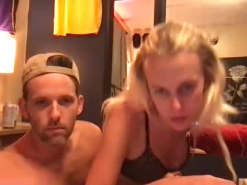 couple
        nptv88 cam image #109845