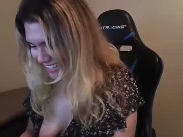 girl
        virgngirl cam image #156365