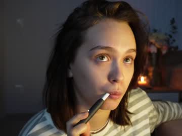 girl
        evi_woow cam image #154554