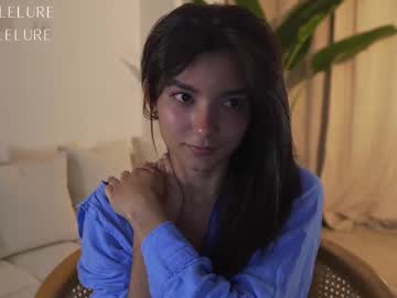 girl Free Amateur Milf Sex Cam with ellelure_