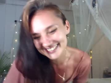 couple
        goddess_marylin cam image #118865