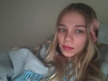 couple
        chloe_damian cam image #261109