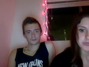 couple
        luke738 cam image #121571