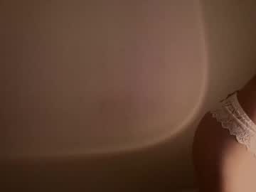 girl
        shiningstarrr cam image #224827