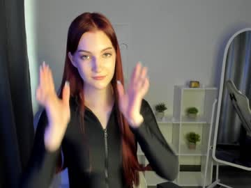 girl
        kathryn_shark cam image #155684