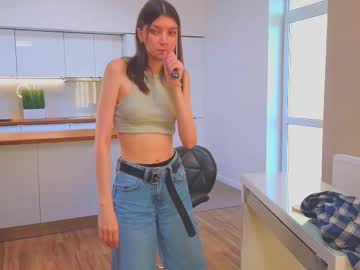 girl
        lucettagibbard cam image #197275