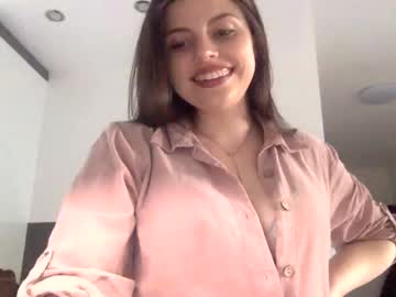 girl
        pamela_mara cam image #164940
