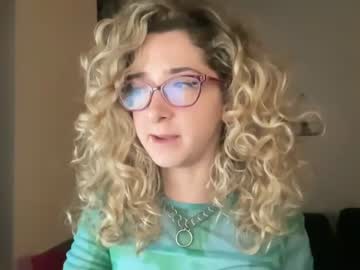 girl
        themissstevie cam image #86681