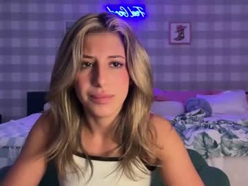 girl
        lizalouu cam image #191373