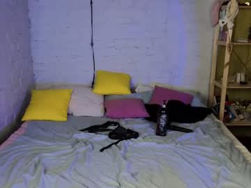 couple
        lori_juce cam image #170268