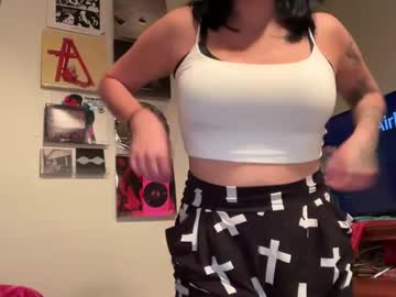 girl
        autumn_martinezz cam image #198042