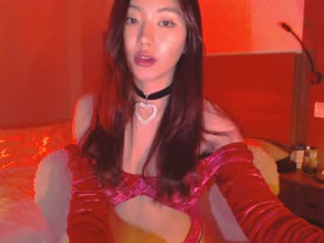 girl
        aimeclarks cam image #42351
