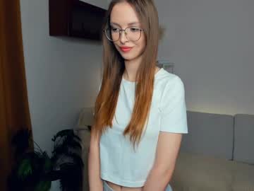 girl
        ardithasp cam image #259230