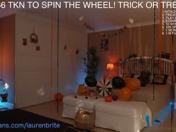 girl
        laurenbrite cam image #12726