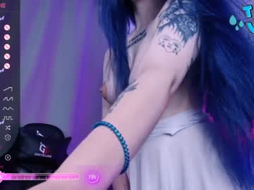 girl
        _crazybee_ cam image #196574