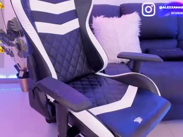 girl Free Amateur Milf Sex Cam with abril_w18