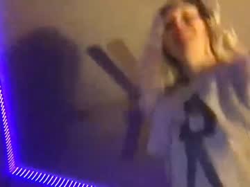 girl
        eveandtheforbiddenfruit cam image #162884