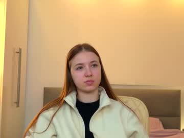 girl
        nicolecollard cam image #254605