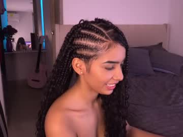 girl
        sofi_gomezz_ cam image #238949