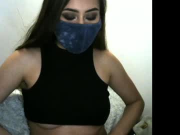 girl
        perkylactatinglatina cam image #35575