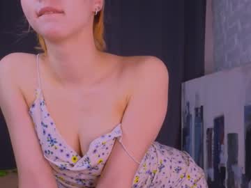 girl
        your_nighttime_fantasy_ cam image #244405