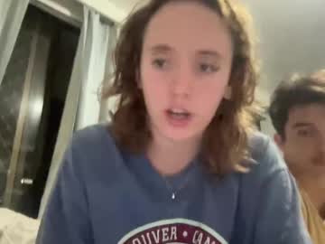 couple
        gorg_grace cam image #224975