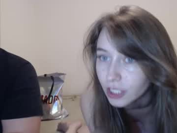 couple
        thelilgoofball cam image #186382
