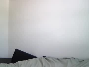 girl
        emiefox2 cam image #255558
